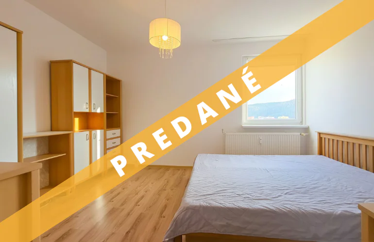 PREDANÉ priestranný 3 izbový byt so zasklenou lodžiou, ul. Kpt. Nálepku Svit